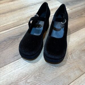 Delia’s platform crush velvet Mary Jane shoes